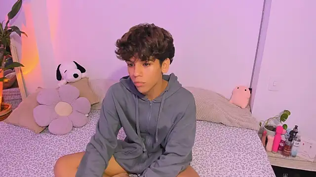 Samy Twink online show from June 21, 2026, 3:20 am