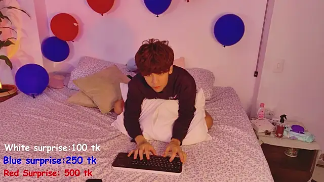Samy Twink online show from July 8, 2026, 3:22 am