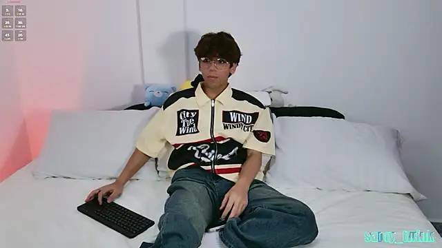 Samy Twink online show from July 23, 2026, 3:37 am