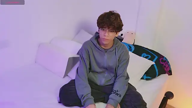 Samy Twink online show from July 26, 2026, 3:36 am