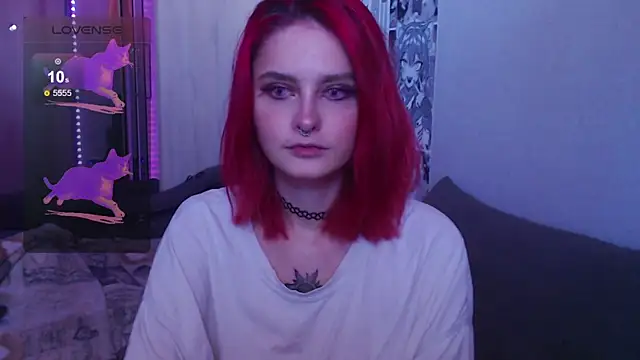 ScarlettAw online show from June 13, 2026, 4:21 am