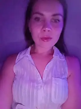 Snapshot of Janie_Days chatting on June 30, 2026, 8:43 pm Janie Days online show from June 30, 2026, 8:43 pm