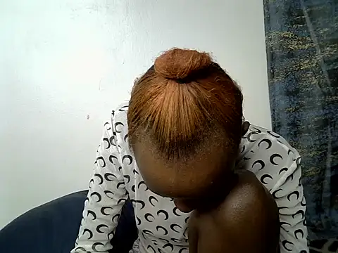 Snapshot of Night_nurse_1 chatting on July 9, 2026, 4:05 am Night nurse 1 online show from July 9, 2026, 4:05 am