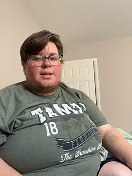 Snapshot of femboyphoenix chatting on June 16, 2026, 6:10 pm femboyphoenix online show from June 16, 2026, 6:10 pm