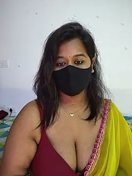Snapshot of beauty_lisa- chatting on July 10, 2026, 2:19 pm beauty lisa- online show from July 10, 2026, 2:19 pm
