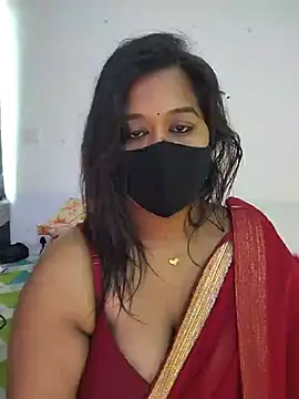 Snapshot of beauty_lisa- chatting on July 11, 2026, 8:28 am beauty lisa- online show from July 11, 2026, 8:28 am