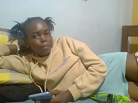 fancyfancy1 online show from June 17, 2026, 7:11 am