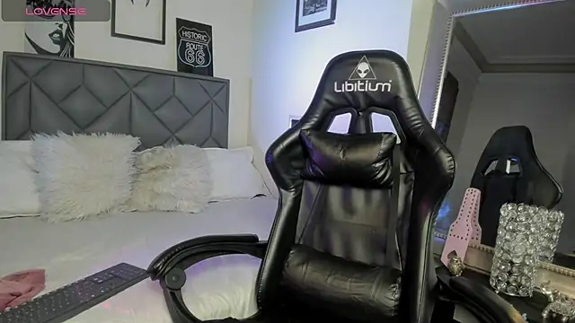 Cattleya Love online show from June 14, 2026, 1:36 am