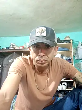 Snapshot of blueizam chatting on June 13, 2026, 11:35 pm blueizam online show from June 13, 2026, 11:35 pm