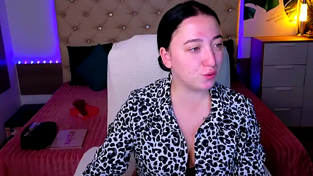 AVA MAXIMUS online show from July 28, 2026, 4:52 am