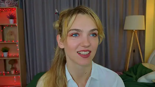 MarielRoloson online show from July 3, 2026, 7:09 pm