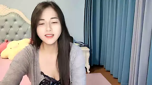 Qianqian-666 online show from July 28, 2026, 4:39 pm