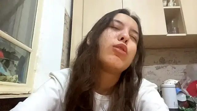 Snapshot of MathaEspejo chatting on June 13, 2026, 5:44 pm MathaEspejo online show from June 13, 2026, 5:44 pm