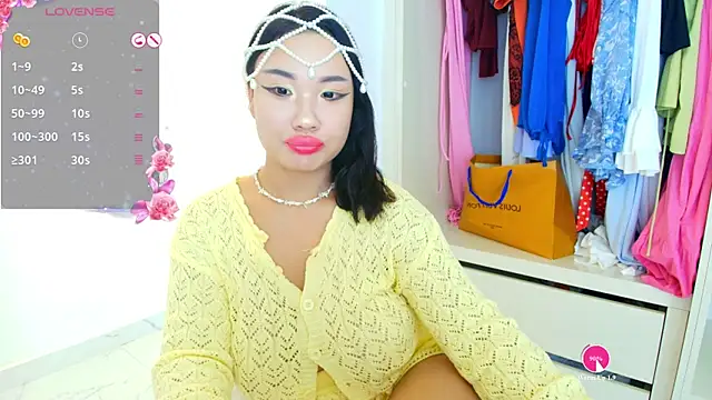 AsianLumi online show from August 1, 2026, 3:44 pm