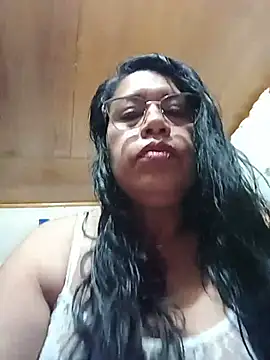 Emilif  online show from June 20, 2026, 10:34 pm