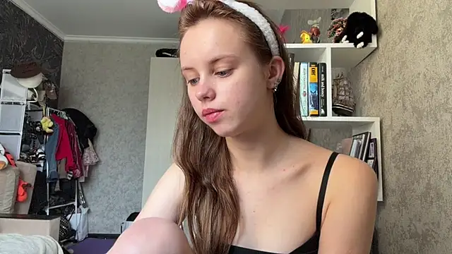 Snapshot of Mollybeans chatting on July 21, 2026, 12:51 pm Mollybeans online show from July 21, 2026, 12:51 pm