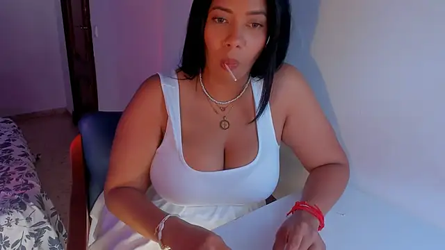 Snapshot of NicolePasqualott chatting on July 9, 2026, 7:18 pm NicolePasqualott online show from July 9, 2026, 7:18 pm