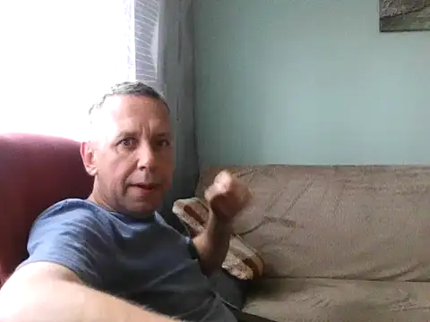 Snapshot of RafalekRozmarynowski81 chatting on June 14, 2026, 12:29 pm RafalekRozmarynowski81 online show from June 14, 2026, 12:29 pm