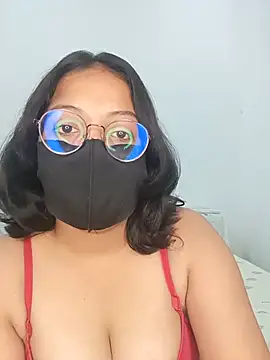 hottydisha online show from July 19, 2026, 4:11 pm