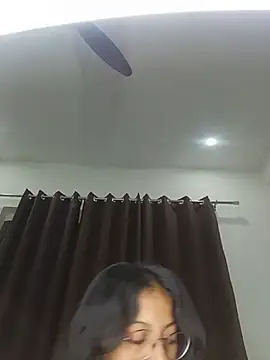 hottydisha online show from July 28, 2026, 2:24 pm