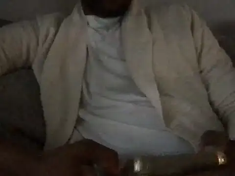 Snapshot of LeoneForYou chatting on June 29, 2026, 3:23 pm LeoneForYou online show from June 29, 2026, 3:23 pm