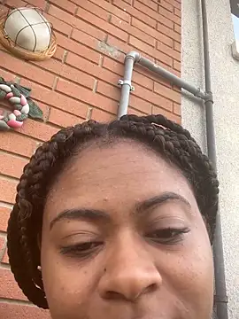 Snapshot of la_manzana chatting on June 16, 2026, 9:12 am la manzana online show from June 16, 2026, 9:12 am