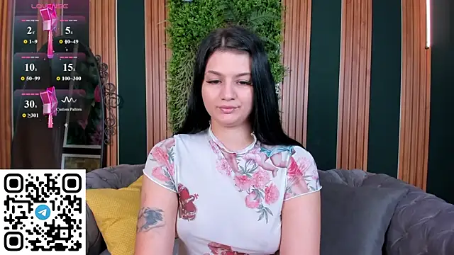 SolaZolaz online show from July 5, 2026, 1:34 am