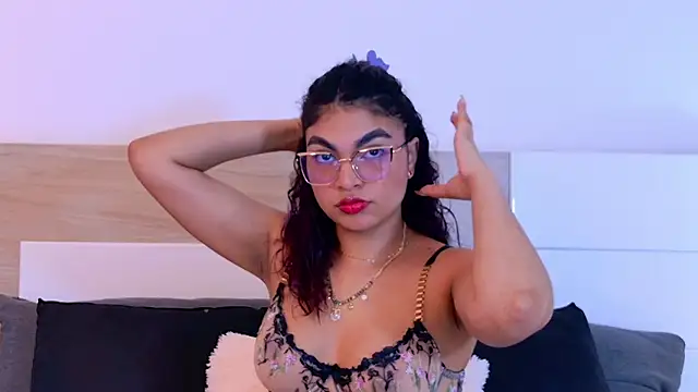 MelodyAlvarez online show from June 30, 2026, 11:11 am