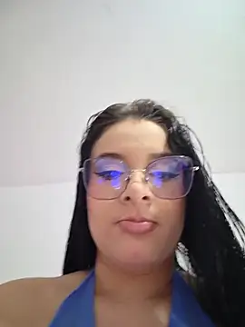 Alliceadams online show from June 18, 2026, 3:18 am