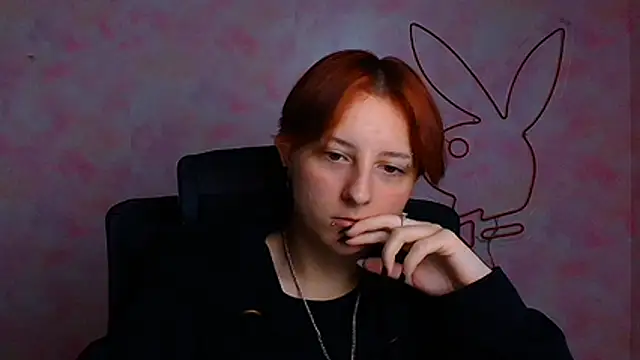 Snapshot of Dilara_Kiss_ chatting on June 18, 2026, 9:25 am Dilara Kiss online show from June 18, 2026, 9:25 am