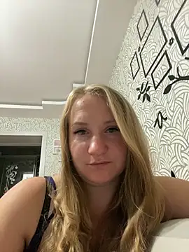 Emilia ki online show from June 18, 2026, 8:13 pm