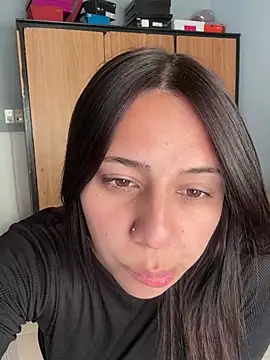 Snapshot of Morena_hot2 chatting on June 16, 2026, 5:04 pm Morena hot2 online show from June 16, 2026, 5:04 pm
