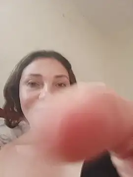 Angelika Clauss online show from July 20, 2026, 7:38 pm