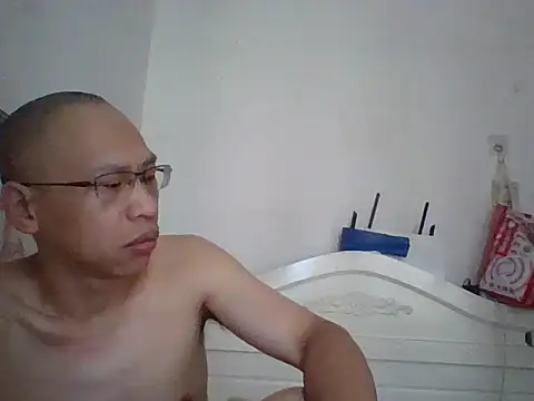 Snapshot of benly888 chatting on June 23, 2026, 11:47 pm benly888 online show from June 23, 2026, 11:47 pm