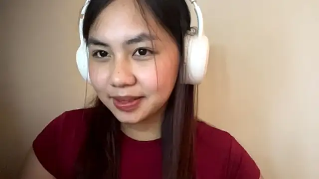 LurleneLaurence online show from June 22, 2026, 2:57 am