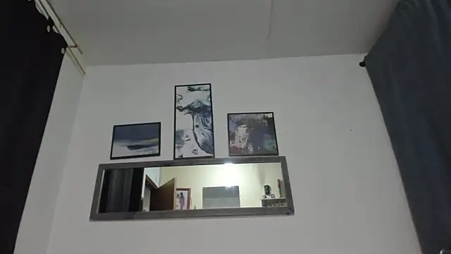 Snapshot of Crazy_addixtion chatting on November 20, 2025, 6:18 pm Crazy addixtion online show from November 20, 2025, 6:18 pm