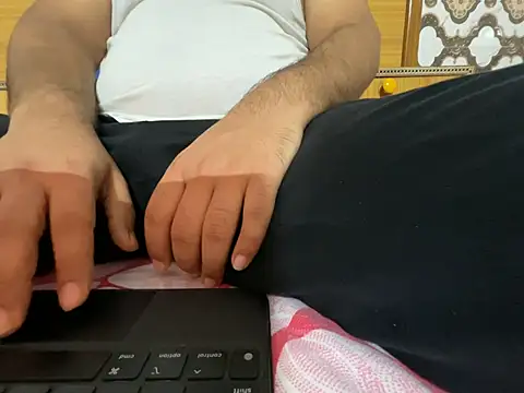 Snapshot of virginboyjammu chatting on July 10, 2026, 11:40 pm virginboyjammu online show from July 10, 2026, 11:40 pm