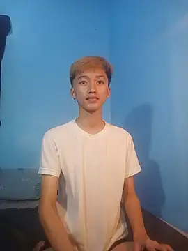 Fem phiLboy69 online show from July 12, 2026, 12:51 pm