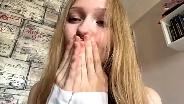 Snapshot of BivalentFalloff chatting on July 14, 2026, 10:21 am BivalentFalloff online show from July 14, 2026, 10:21 am