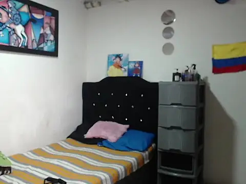 Stiiveen777 online show from July 27, 2026, 9:44 pm
