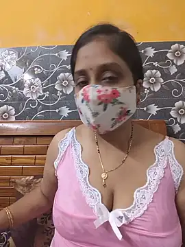 Snapshot of Garimaa_Cherry chatting on July 22, 2026, 7:49 pm Garimaa Cherry online show from July 22, 2026, 7:49 pm