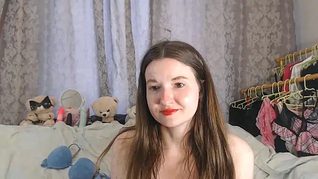Snapshot of ChloeBrooklyn chatting on June 19, 2026, 9:24 am ChloeBrooklyn online show from June 19, 2026, 9:24 am