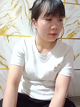 Snapshot of Em_xinh05 chatting on June 17, 2026, 3:02 pm Em xinh05 online show from June 17, 2026, 3:02 pm
