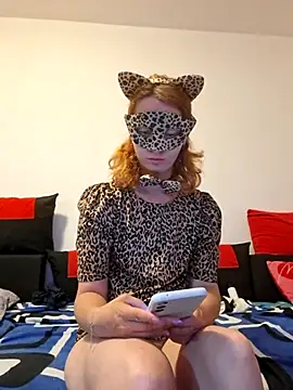 KociciZena01 online show from June 26, 2026, 7:51 pm