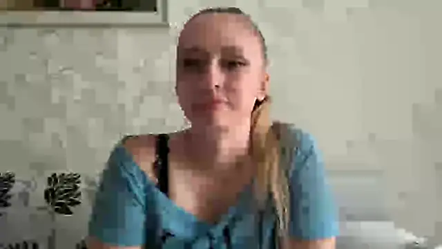 Snapshot of mintchill chatting on July 4, 2026, 11:05 am mintchill online show from July 4, 2026, 11:05 am
