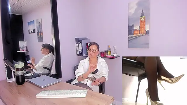Snapshot of Greta_Borbon_ chatting on July 15, 2026, 12:21 pm Greta Borbon online show from July 15, 2026, 12:21 pm