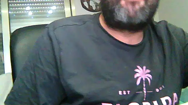 Snapshot of SirFrankonde chatting on July 3, 2026, 10:32 am SirFrankonde online show from July 3, 2026, 10:32 am