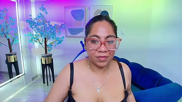 Snapshot of Silvana_lane chatting on August 5, 2026, 12:02 am Silvana lane online show from August 5, 2026, 12:02 am
