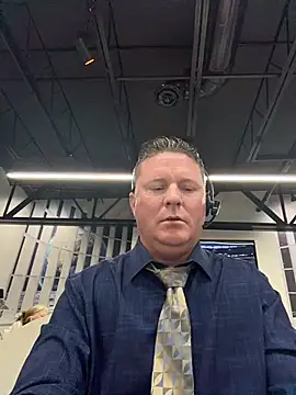 Snapshot of funandstuff chatting on July 8, 2026, 5:39 pm funandstuff online show from July 8, 2026, 5:39 pm