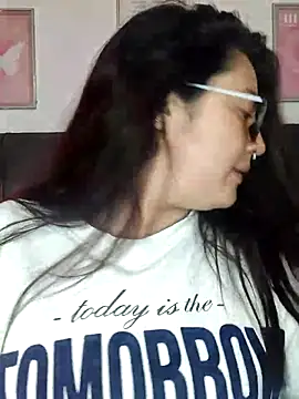 samm curvy online show from July 18, 2026, 11:19 pm